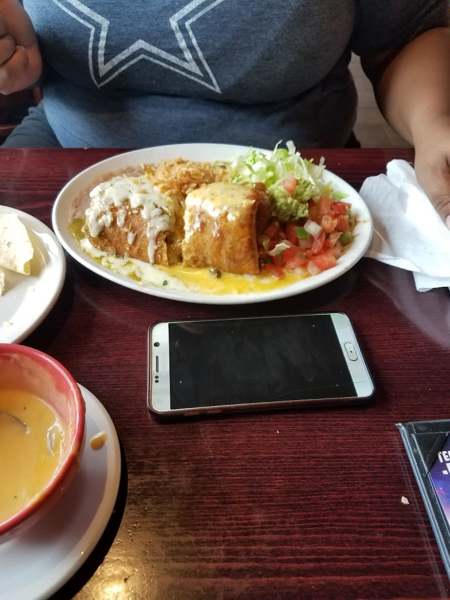 Flores Mexican Restaurant-6